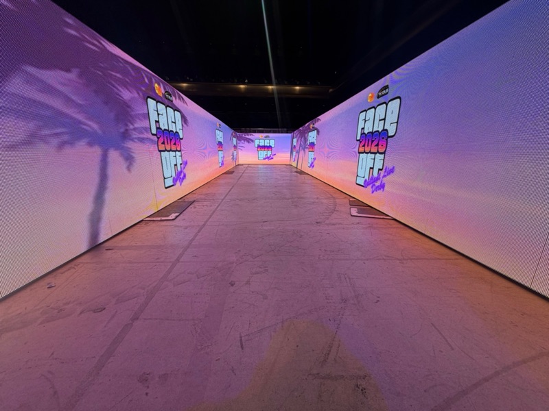 MDA Darts Face Off: 11m LED catwalk video wall: photo 3